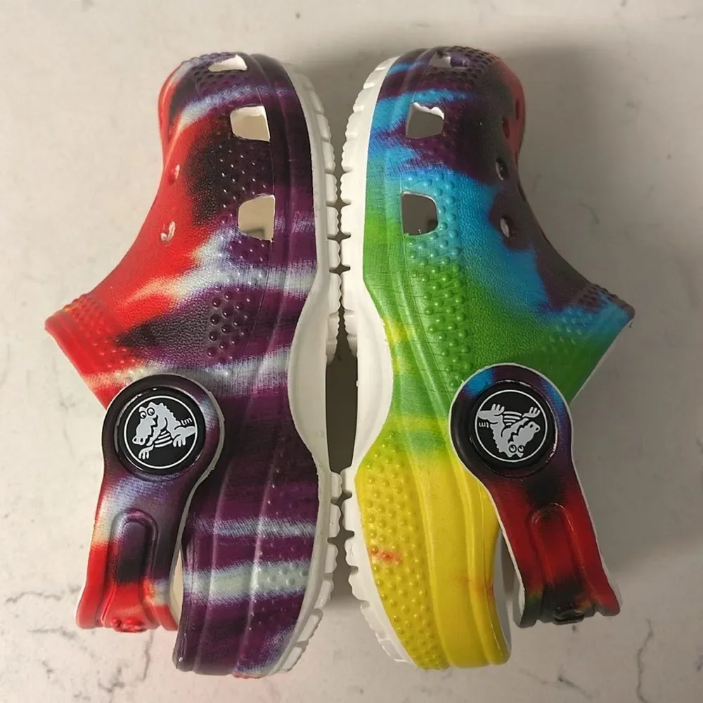 Crocs Littles Tie Dye Clogs Size 5 Classic Clog - Colorful